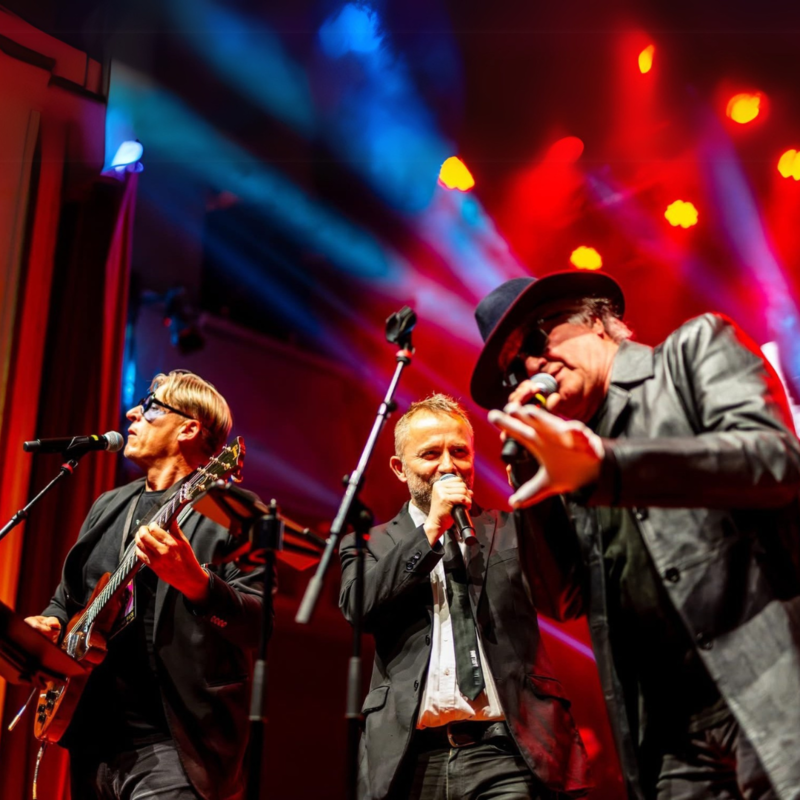 Bez ladu a skladu, Michael Kocáb and Karpatské chrbáty Head Out on Tour to Ukraine