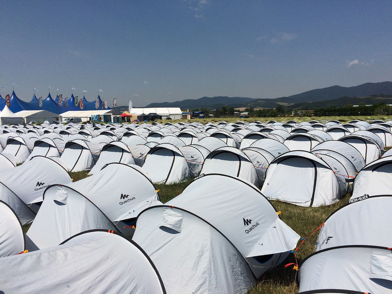 Dvojlôžkové stany Tent Inn Black & Fresh sú už vypredané