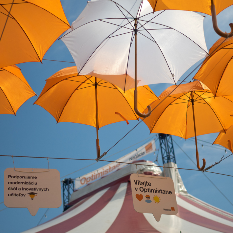 Nadácia Orange & Post bellum: Sloboda nie je happy end!: bezpečne a slušne online