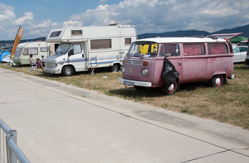 Karavan parking takmer vypredaný