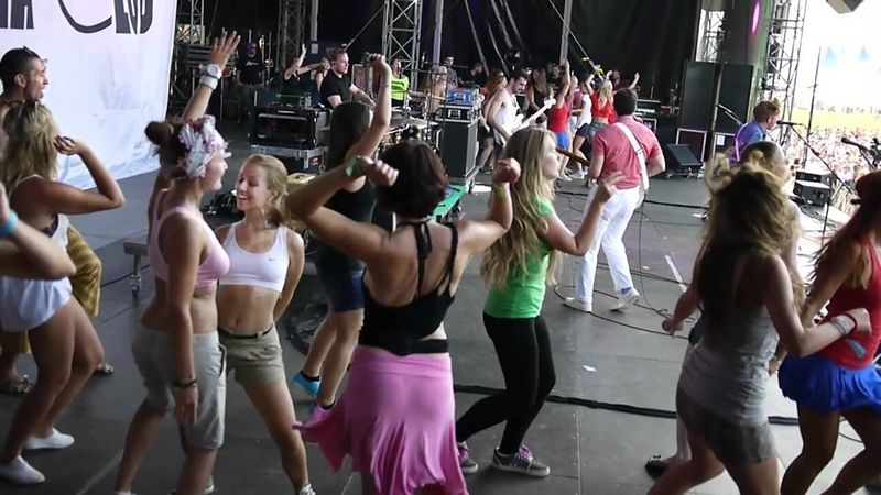 Visitors to dance to the Skibidi song with Little Big on stage