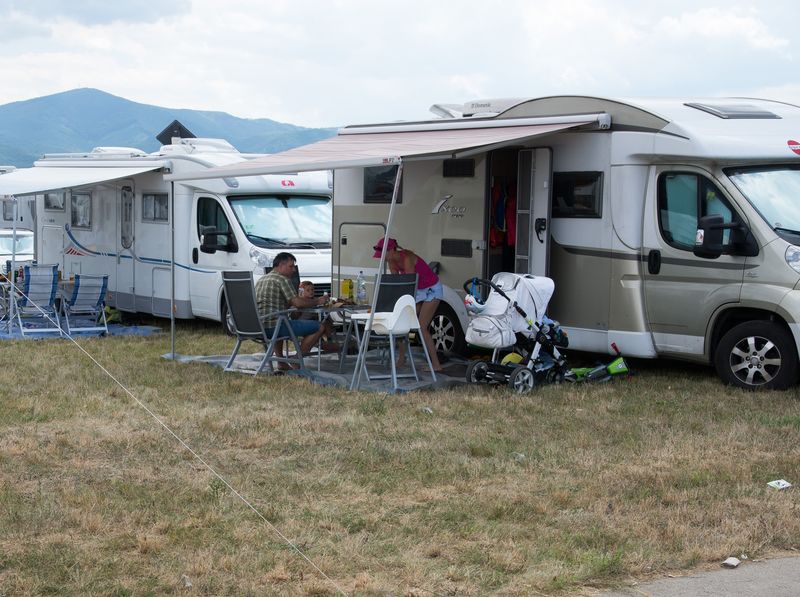 Last free spots for caravans via foreign pre-sales