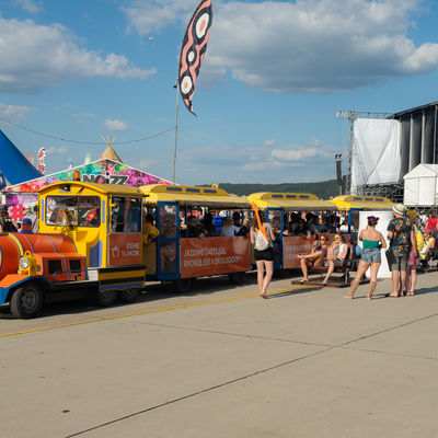 Festivalový vláčik a oddychové zóny ZSSK na Pohode 2019