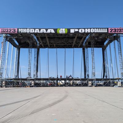 The header and roof of the main stage of Pohoda 2023 is already in place