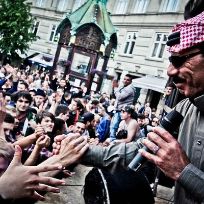 Omar Souleyman - makeover of mid east dance Dabke